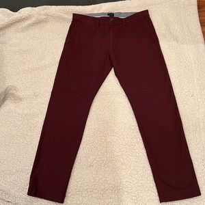 Re-Imagined by J Crew men’s slim fit stretch chino pants. Waist 30, length 32.